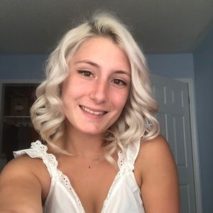 Meet your Posher, Marissa